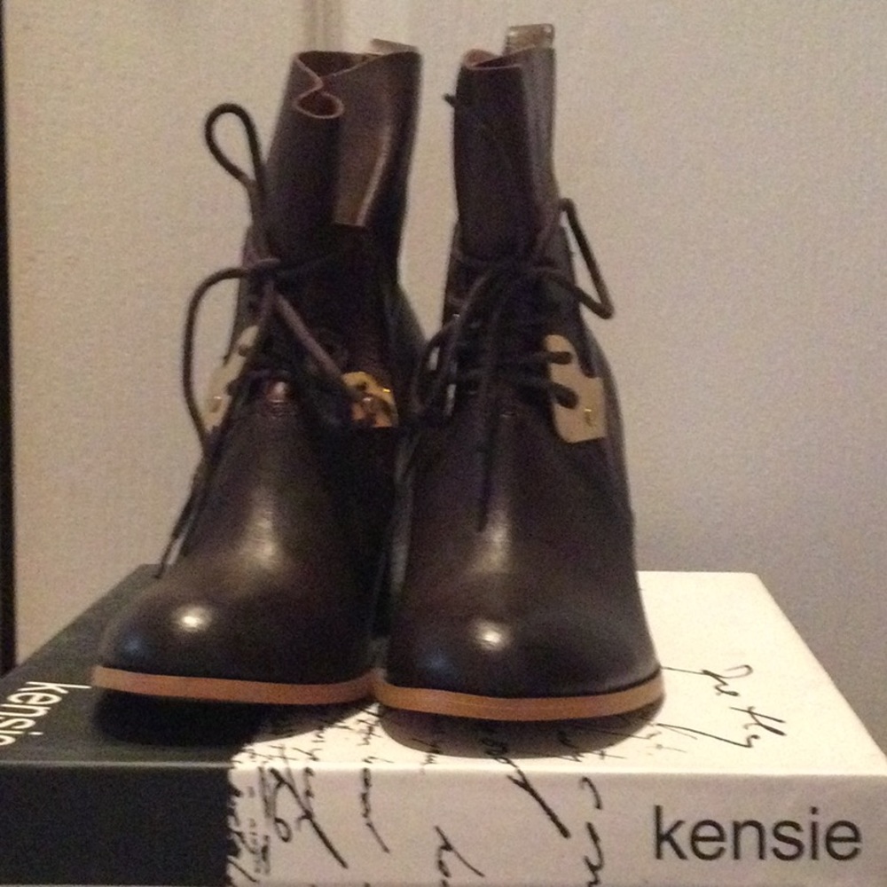 Women’s boots